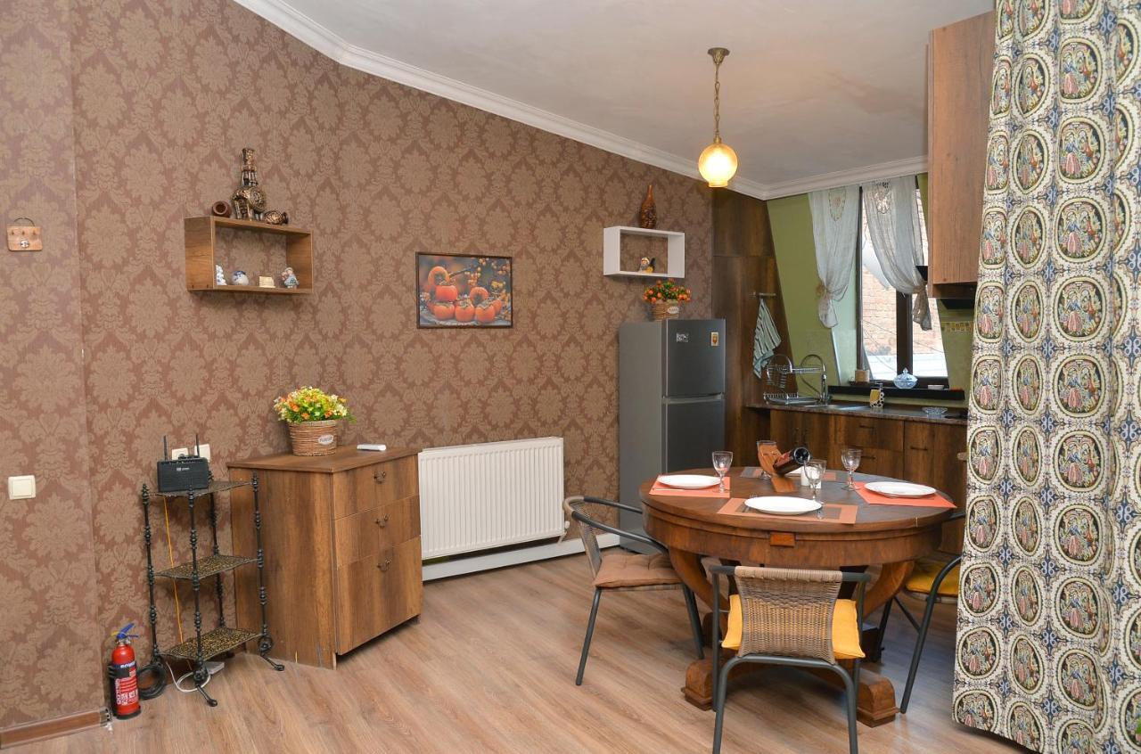 Natia'S Apartment On Dadiani St. Tbilisi Exteriér fotografie