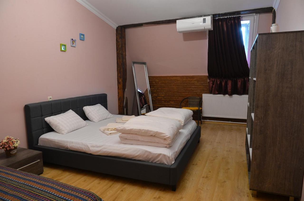 Natia'S Apartment On Dadiani St. Tbilisi Exteriér fotografie