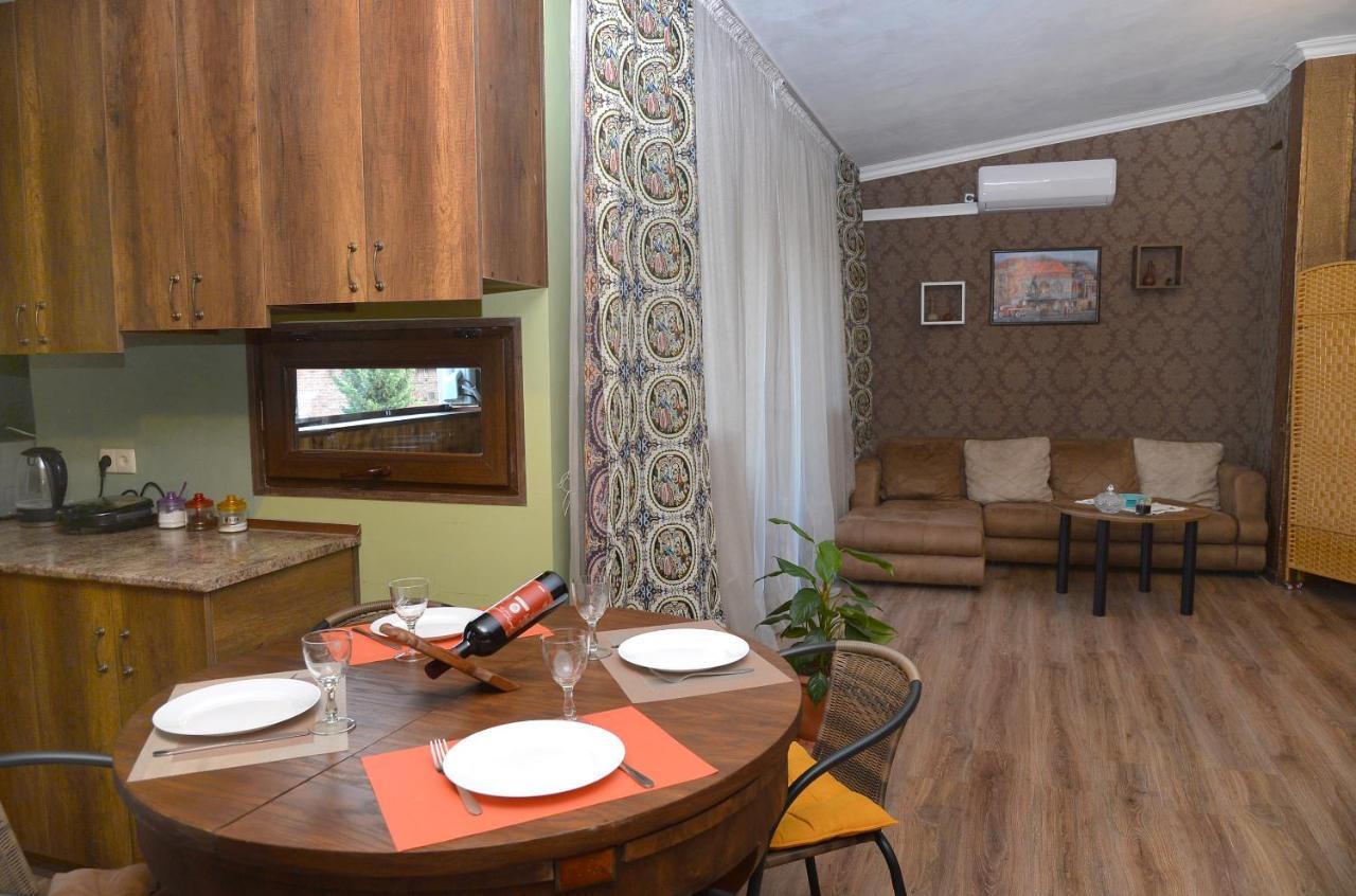 Natia'S Apartment On Dadiani St. Tbilisi Exteriér fotografie